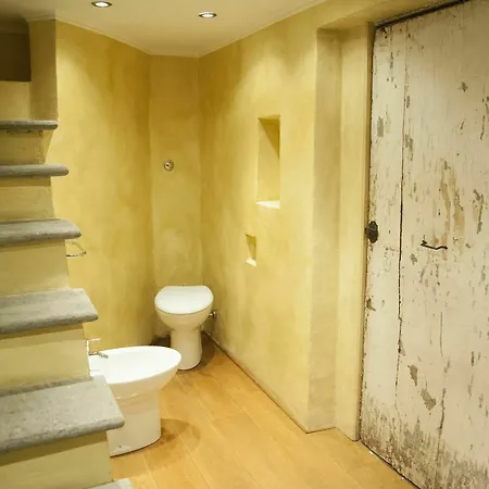 Magenta Collection Specchi Semesterbostad