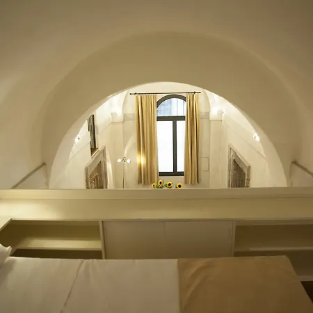 Magenta Collection Specchi Semesterbostad