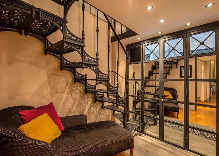 Magenta Collection Specchi Holiday home