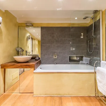 Magenta Luxury Specchi Casa vacanze *