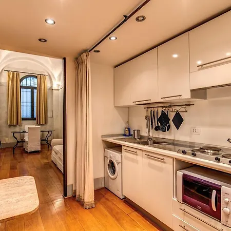 Magenta Luxury Specchi Roma