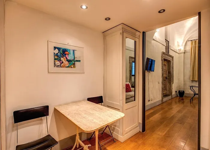 Magenta Collection Specchi Ferienhaus Rom