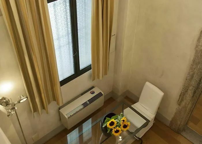 Magenta Collection Specchi